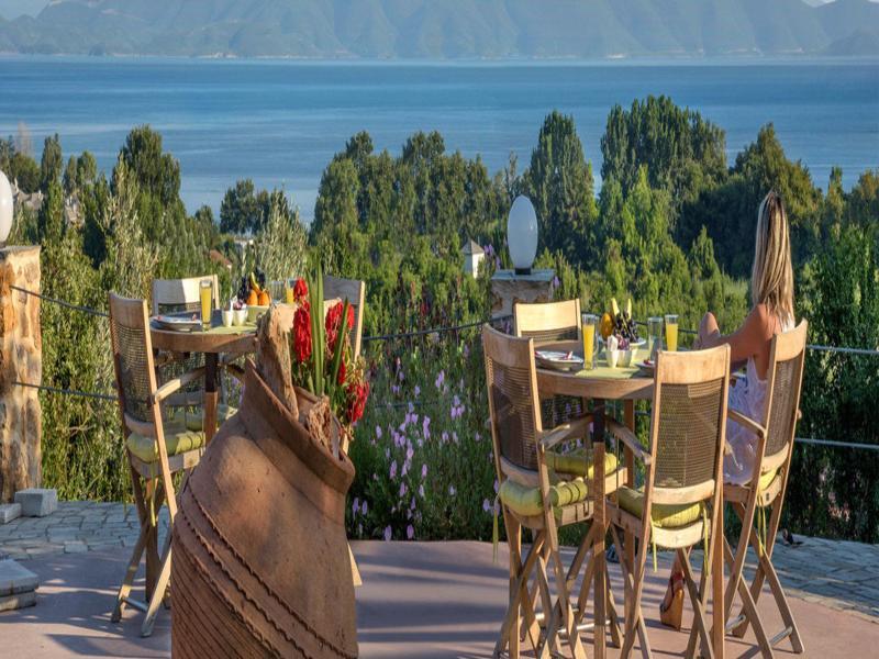 Iakovakis Suites & Spa Koropi Exterior foto
